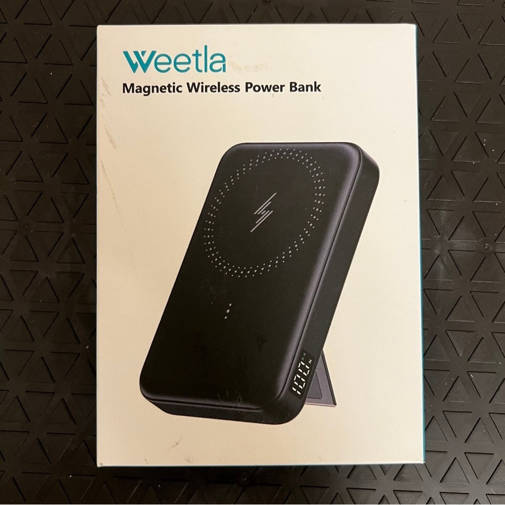 Weetla Magnetic Wireless Power Bank - Black